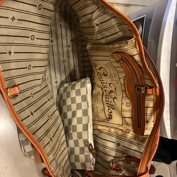 Meet your Posher, Roxanna - Picture 3 of 3